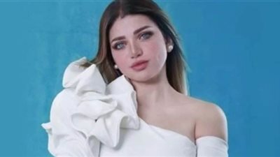 بفستان أبيض.. ياسمين الخطيب تؤازر الزمالك لمواجهة الترجي في السوبر الأفريقي