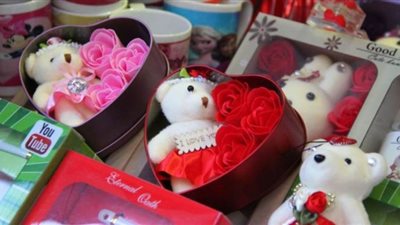 تقرير: المصريون أنفقوا 12 مليون دولار على هدايا الفلانتين في 3 سنوات