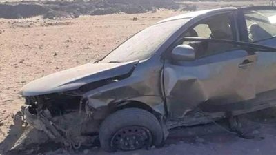 مصرع شخص وإصابة شقيقه في حادث مروري بالوادي الجديد