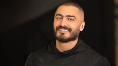 تامر حسني يشعل حفل عيد الحب بإستاد القاهرة | فيديو