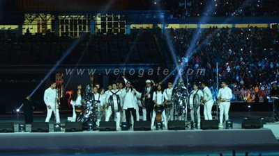 تامر حسني وبهاء سلطان يتألقان في حفل عيد الحب باستاد القاهرة | صور