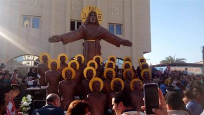 الأنبا بفنوتيوس يفتتح متحفا لشهداء الأقباط في المنيا | صور