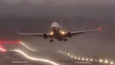 إلغاء مئات الرحلات في بريطانيا بسبب عاصفة قوية