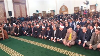 وزير الأوقاف والمفتي ومحافظ الدقهلية يصلون الجمعة بـ
