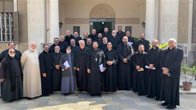 الأنبا باخوم يترأس اجتماع كهنة الكاثوليك