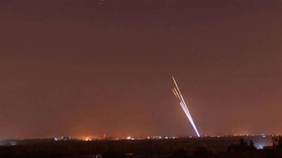 قوات الاحتلال تلغي تصاريح الصيد وتسليم الأسمنت لمدينة غزة