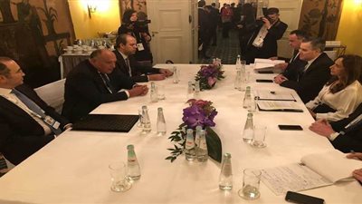 وزير الخارجية يلتقي وزيرة الدفاع الوطني في لبنان