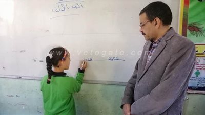 هشام منير يتفقد سير العملية التعليمية بمدارس الغردقة | صور