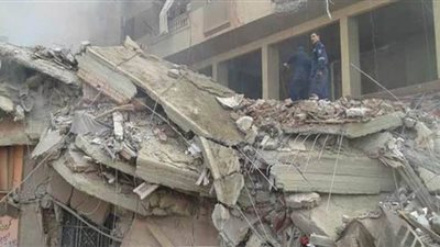 النيابة في انهيار عقار بروض الفرج: المبنى صادر له أمر إزالة