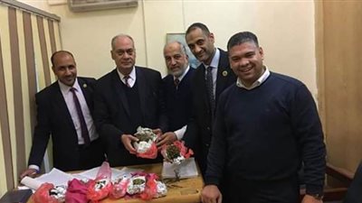 إحباط محاولة تهريب ٣ كيلو مخدرات حول جسد راكب يمني بمطار القاهرة