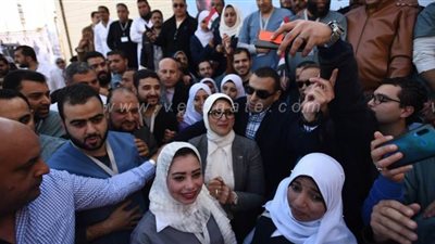 35 صورة ترصد فرحة المصريين العائدين من ووهان بانتهاء الحجر الصحي