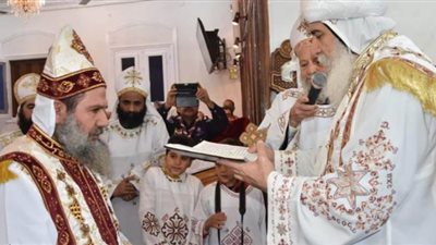 أسقف بني سويف يمنح القمصية لكاهن مارمرقس