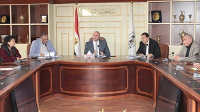 «بني سويف» تناقش تحويل بعض الوحدات السكنية من سكني إلى تجاري