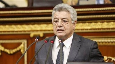 هاني أباظة: أعمال السنة ضغوط على أولياء الأمور لإجبار أبنائهم على الدروس الخصوصية