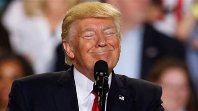 ترامب يهنئ نفسه بـ 