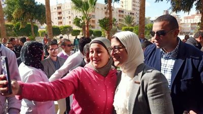 قادمون من الصين بعد مغادرة الحجر الصحي: مصر جعلتنا فخورين وقضينا فترة رفاهية | فيديو