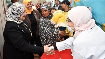 قافلة جامعة قناة السويس تعالج  ١٠٧٤ حالة بالمجان في قرية الحجاز