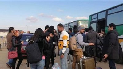 عائد من الصين بعد انتهاء الحجر الصحي: العاملون قدموا لنا خدمة كبيرة