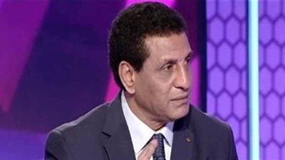 فاروق جعفر وعبد الحميد بسيوني وإيهاب جلال في عزاء والدة علاء نبيل