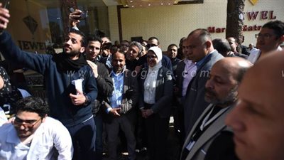 وزيرة الصحة للمصريين: 