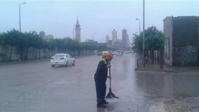 8 صور ترصد هطول الأمطار الغزيرة على الإسكندرية