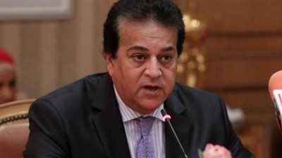 وزير التعليم العالي يشيد بجامعة هيرتفوردشاير الإنجليزية بالعاصمة الإدارية