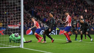 نجم أتلتيكو مدريد: نجحنا في إيقاف محمد صلاح وساديو ماني