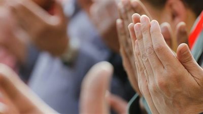 ما حكم القنوت فى الصلاة؟.. وما هو الدعاء المستحب؟