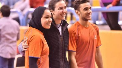 ثلاثي الريشة الطائرة يغادرون القاهرة للمشاركة في بطولة أوغندا الدولية