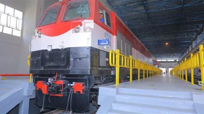 السكك الحديدية تعقم القطارات لمنع انتشار الفيروسات