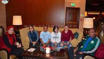 سحر عبدالحق تجتمع بمحترفات الكرة النسائية قبل السوبر| صور