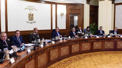 رئيس الحكومة يُناقش موازنة وزارة الدولة للإعلام.. ويوافق على نقل العاملين | فيديو