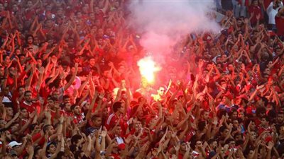 الشماريخ ممنوعة في مباراة السوبر.. تعرف علي عقوبة حمل الألعاب النارية في الإمارات