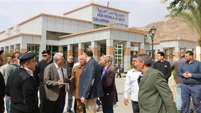 محافظ جنوب سيناء يتفقد الحجر الصحي بمنفذ طابا البري | صور