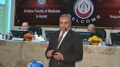 رئيس جامعة الأزهر يحاضر عن 