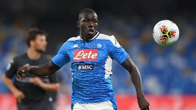 نابولي يقترب من استعادة كوليبالي قبل موقعة برشلونة