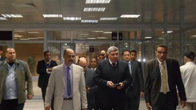 رئيس المصرية للمطارات يتفقد حركة السفر وأعمال تطوير مطار الأقصر