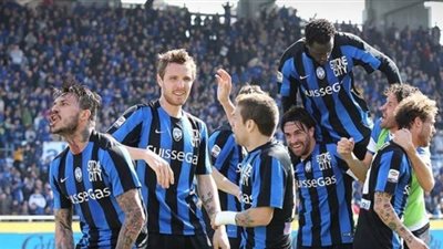 أتلانتا الإيطالي يتقدم على فالنسيا الإسباني بهدف في دوري أبطال أوروبا