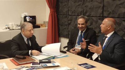 وزير النقل يكشف جهود مصر لتقليل حوادث الطرق