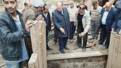 نائب محافظ الجيزة يتفقد مشروعات مياه الشرب والصرف الصحي بالمراكز والمدن | صور