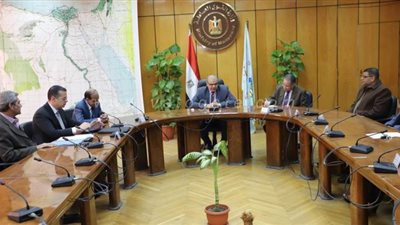 سعفان يشهد توقيع 