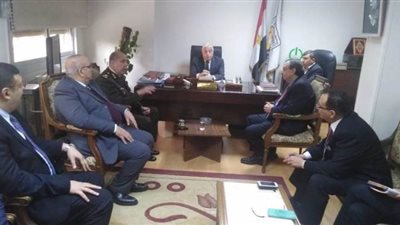 محافظ جنوب سيناء يلتقي أطباء منظمة 