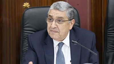 شاكر: تخصيص 7600 كيلومتر مربع أراضي غير مستغلة لمشروعات الطاقة الجديدة والمتجددة