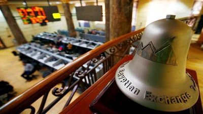 خبير: المؤشر السبعيني ارتفع بدعم أسهم قطاع الحديد والألومنيوم