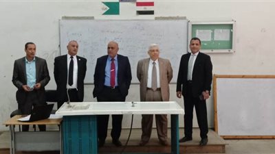 مدير تعليم الجيزة يتفقد برامج تدريب العاملين| صور