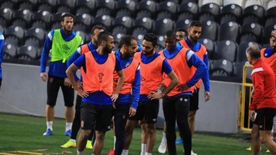 أحمد الشيخ ورمضان صبحي على رأس مستبعدي الأهلي أمام الزمالك فى السوبر