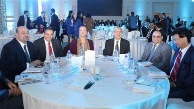 وزيرة البيئة: محطة كهرباء جبل الزيت تراعي تحقيق البعدين البيئي والسياحي | صور