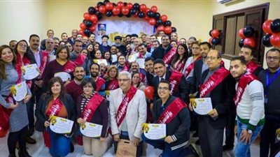 الأنبا رافائيل يفتتح الدورة السادسة لمركز البابا ديسقوروس