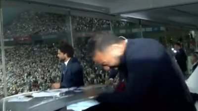 ميدو يترك الاستديو ليحتفل بطريقة جنونية بفوز الزمالك بكأس السوبر | فيديو