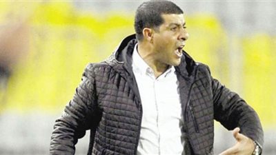 العشري يتولي قيادة المصري موسم ونصف والتوقيع الأحد